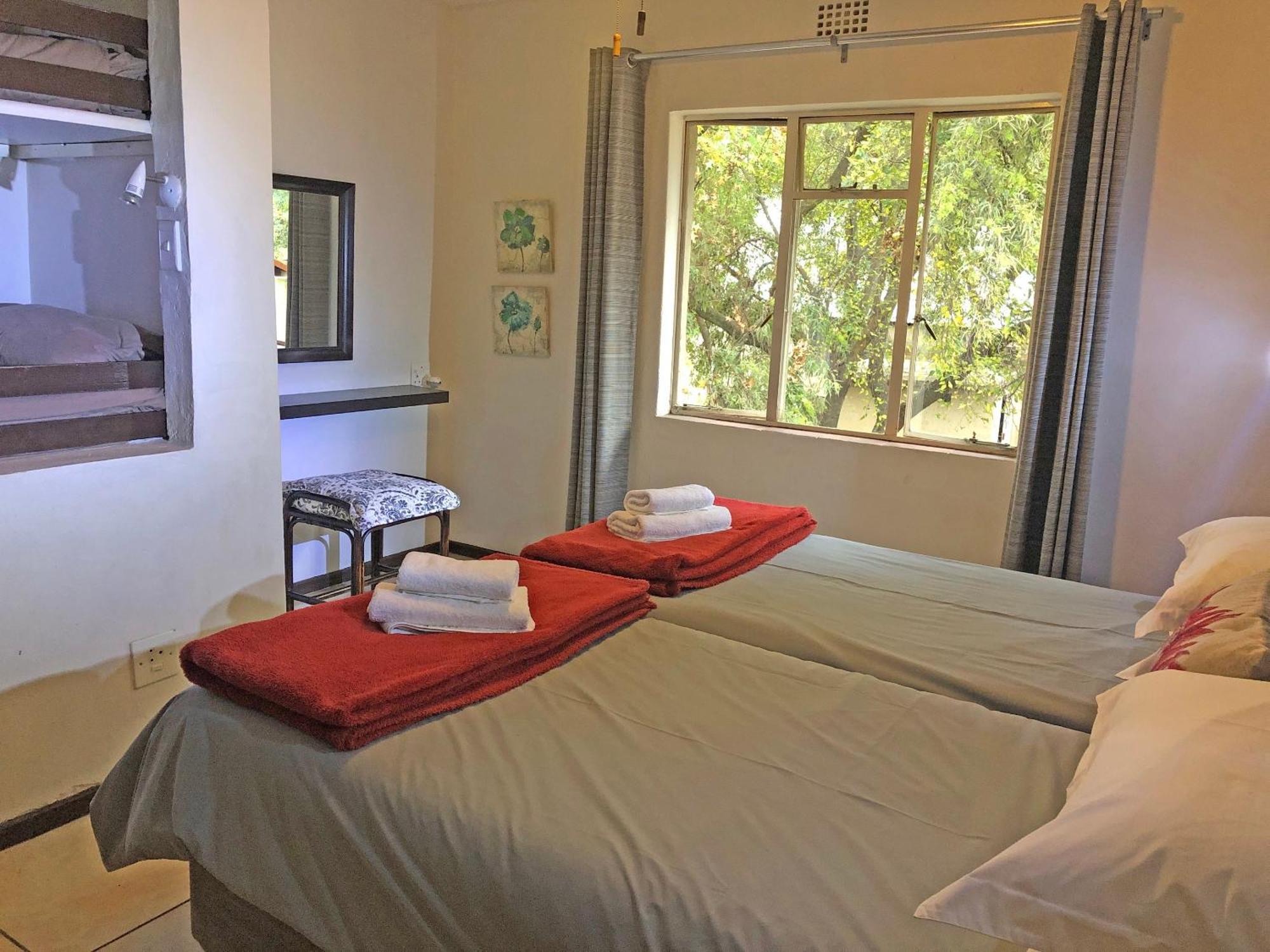 Hills And Dales Accommodation 拉塞利亚 外观 照片