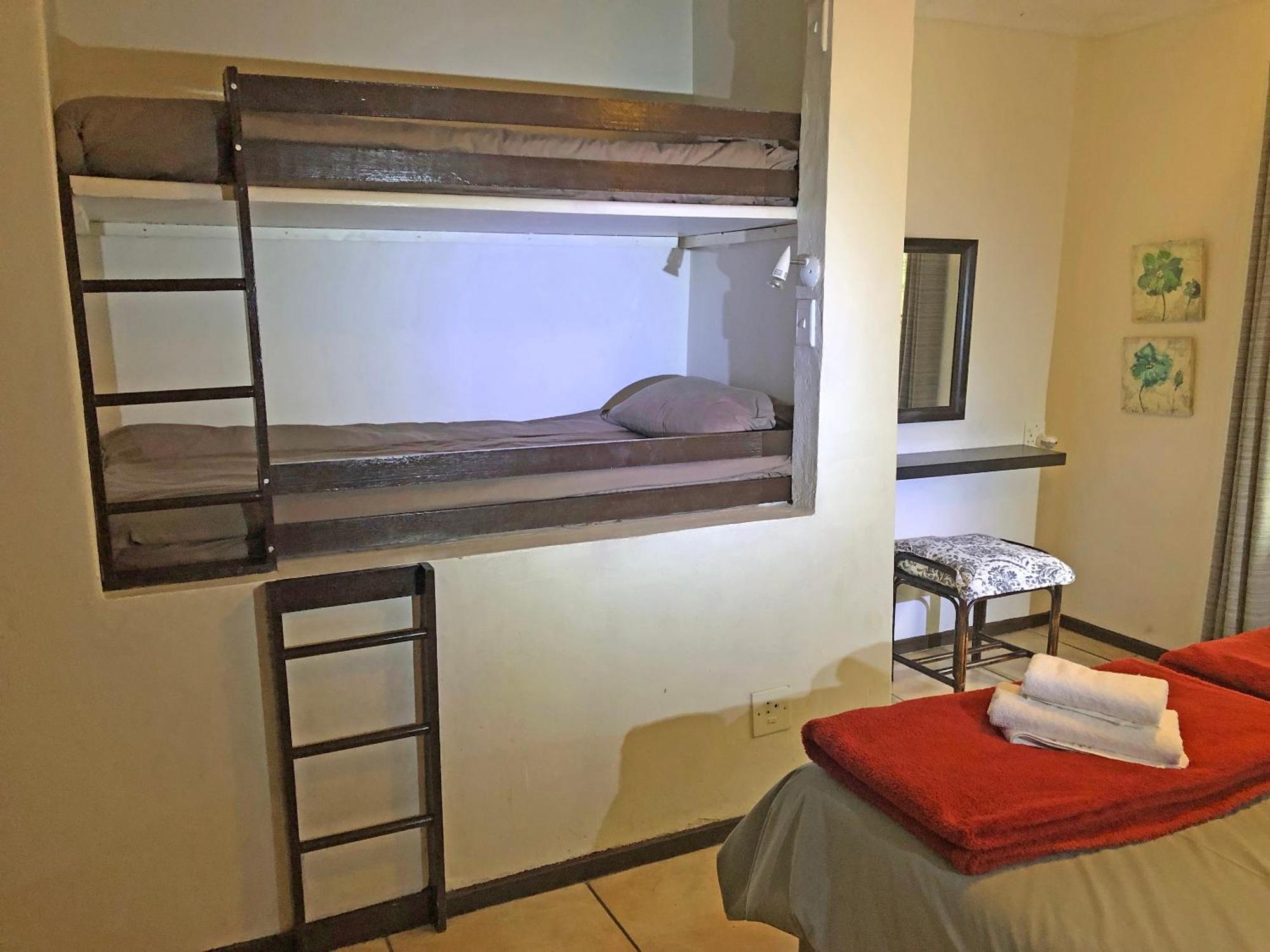 Hills And Dales Accommodation 拉塞利亚 外观 照片