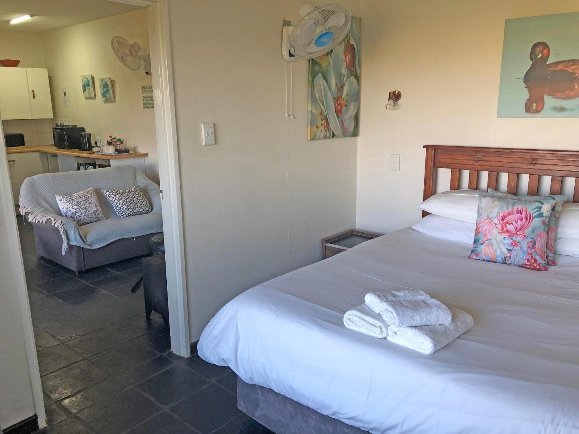 Hills And Dales Accommodation 拉塞利亚 外观 照片