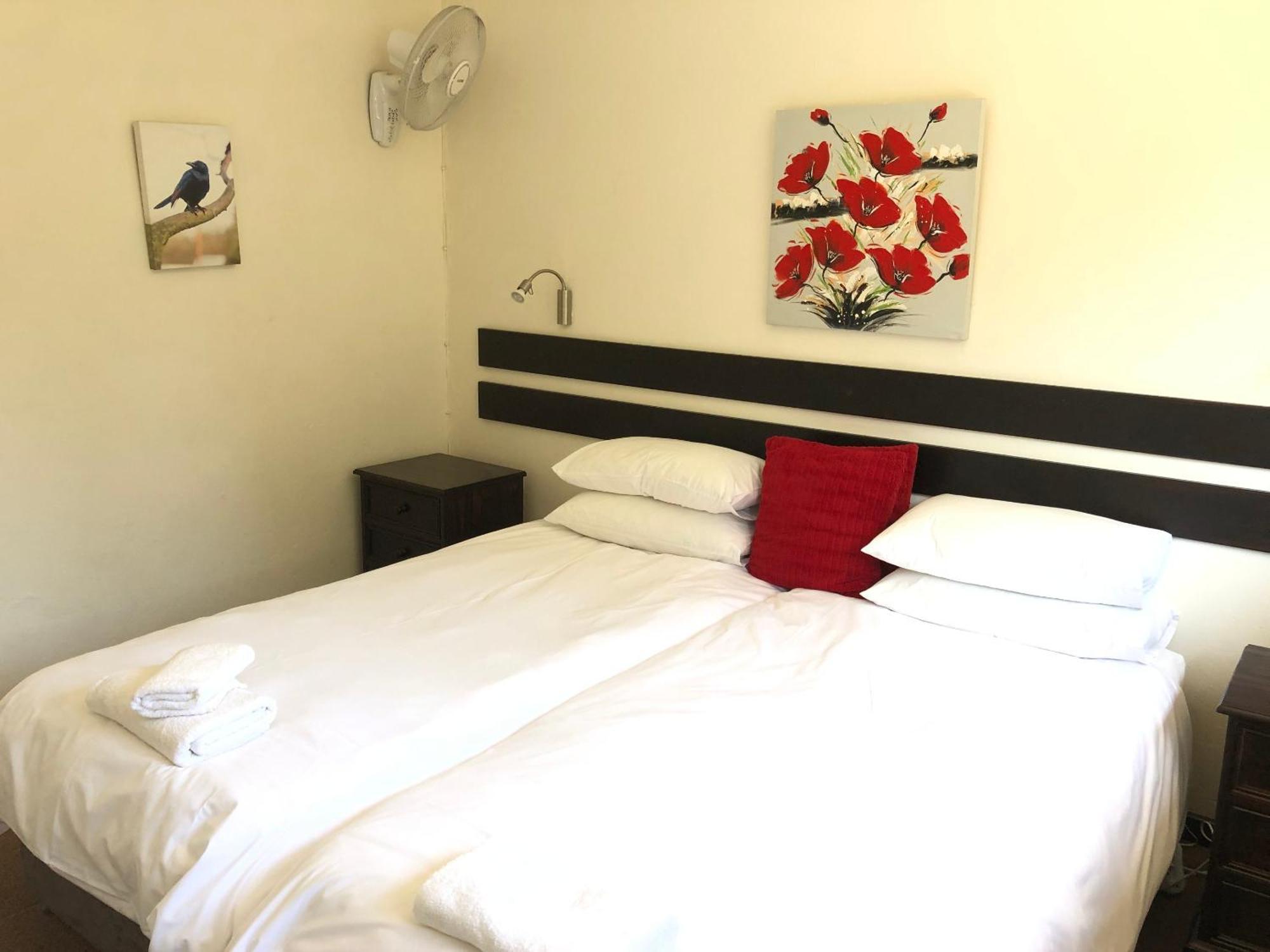 Hills And Dales Accommodation 拉塞利亚 外观 照片